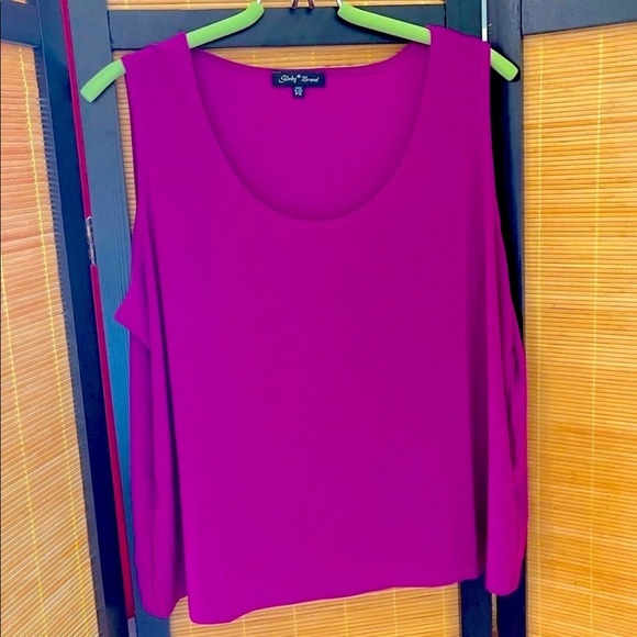 Tank Top-Magenta - Picture 4 of 5